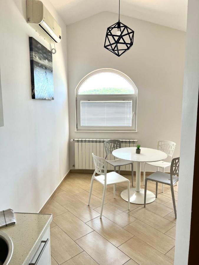 Apartments Villa Marina โรกอซนิซา ภายนอก รูปภาพ